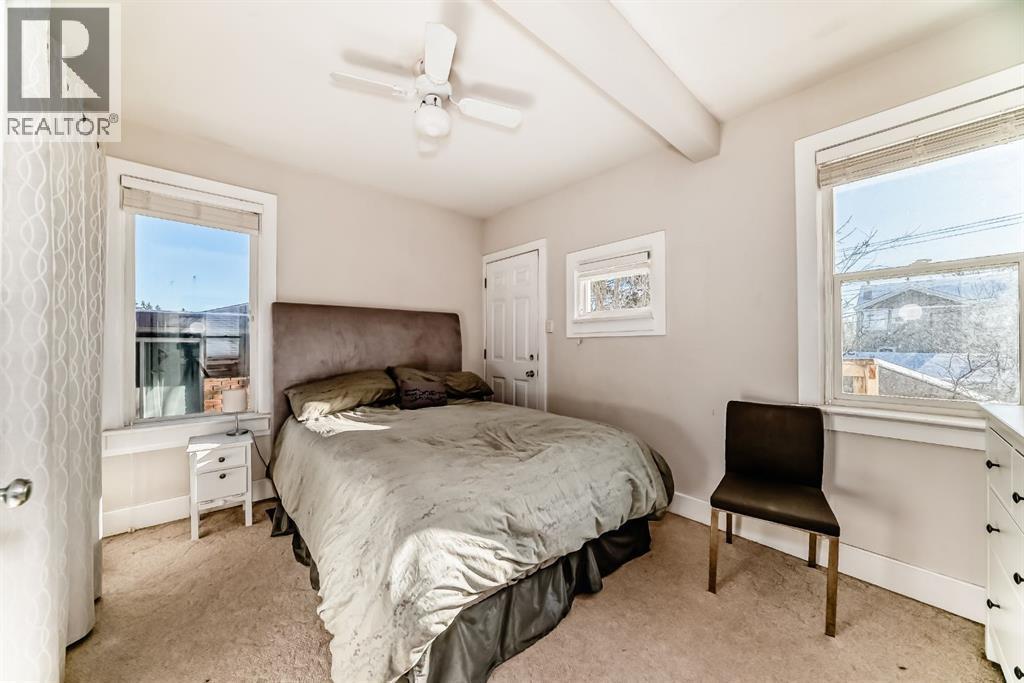 2125 36 Avenue Sw, Calgary, AB - Indoor Photo Showing Bedroom