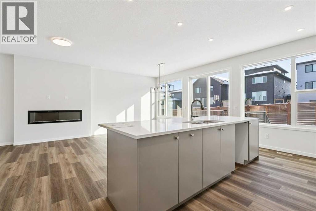 28 Calhoun Rise Ne, Calgary, AB - Indoor Photo Showing Kitchen