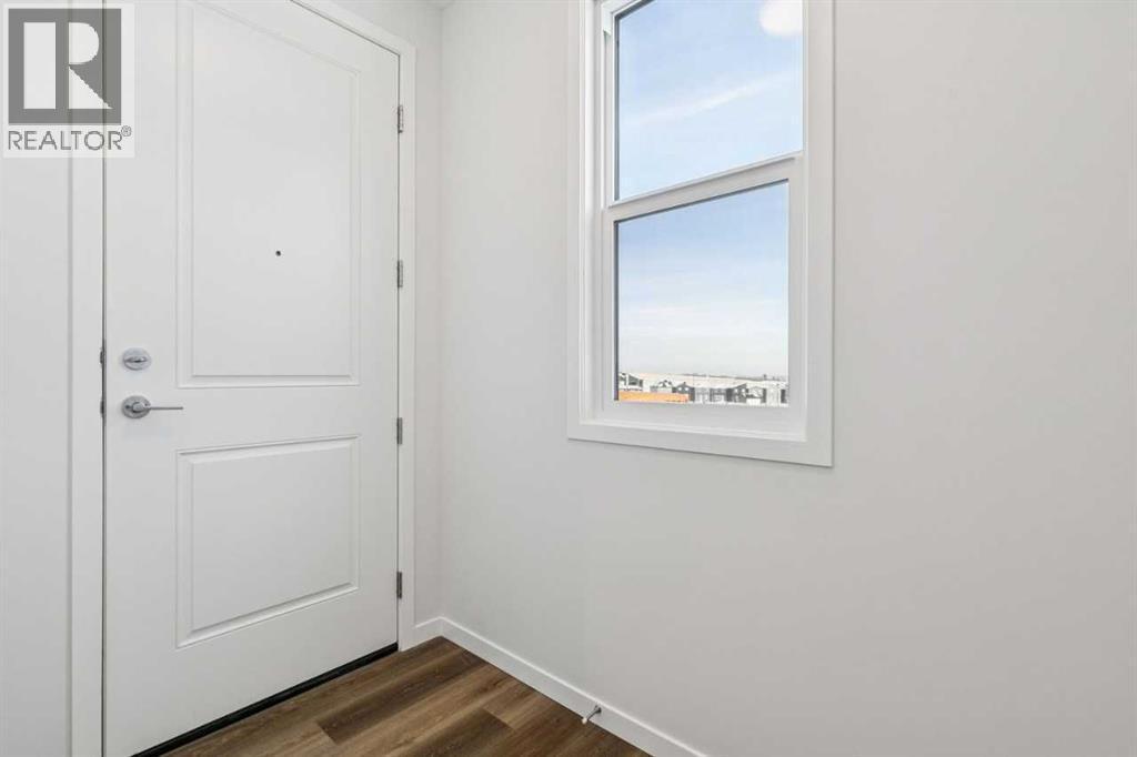 28 Calhoun Rise Ne, Calgary, AB - Indoor Photo Showing Other Room