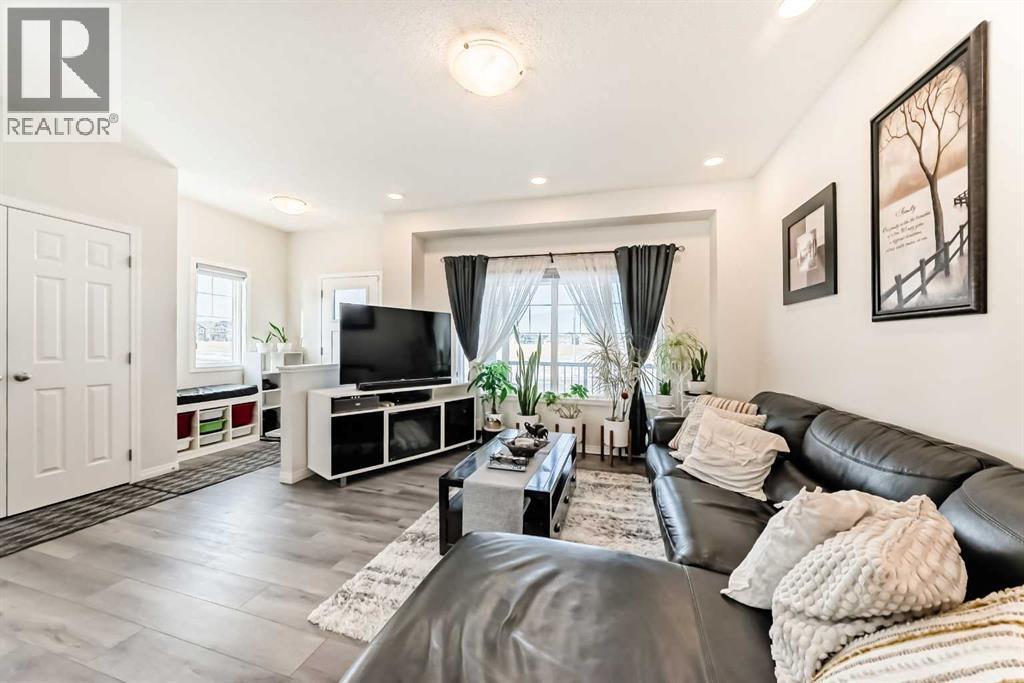 217 Masters Road Se, Calgary, AB - Indoor Photo Showing Living Room