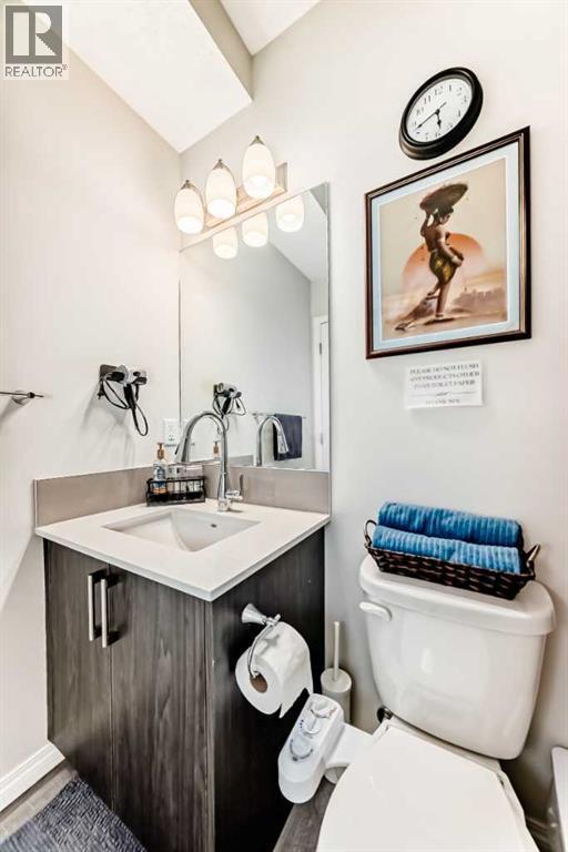 217 Masters Road Se, Calgary, AB - Indoor Photo Showing Bathroom