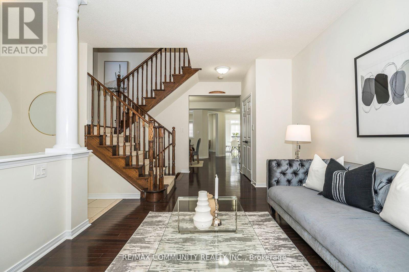 7 Cragg Crescent, Ajax, ON - Indoor