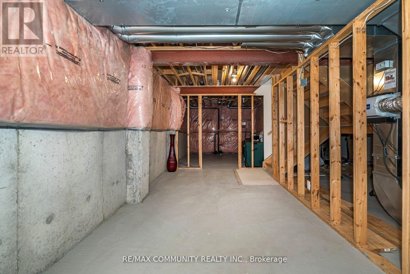 7 Cragg Crescent, Ajax, ON - Indoor