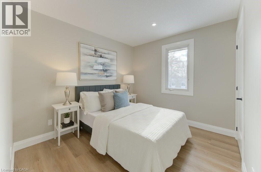 bedroom 3 - 402 Heritage Drive, Kitchener, ON - Indoor Photo Showing Bedroom