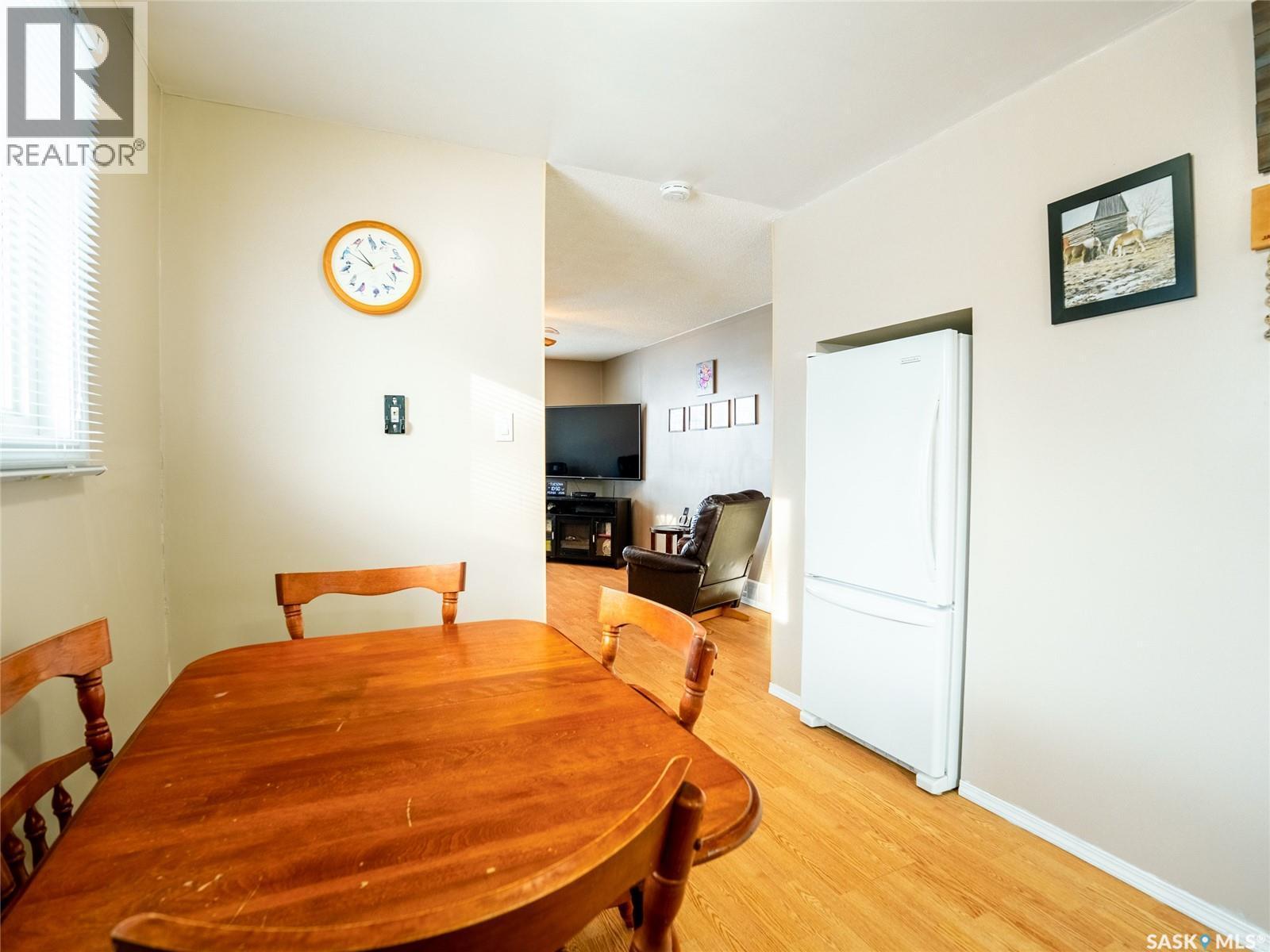 318 Forsyth Crescent, Regina, SK - Indoor Photo Showing Dining Room