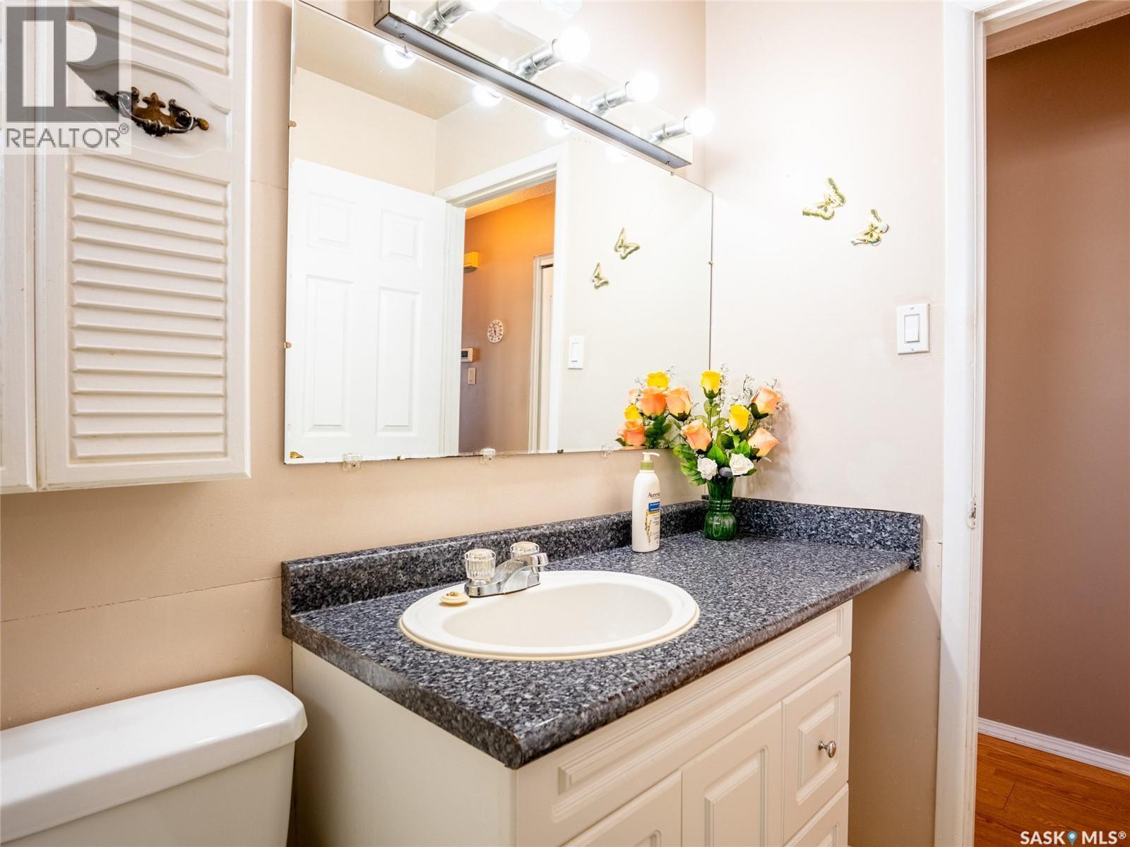 318 Forsyth Crescent, Regina, SK - Indoor Photo Showing Bathroom