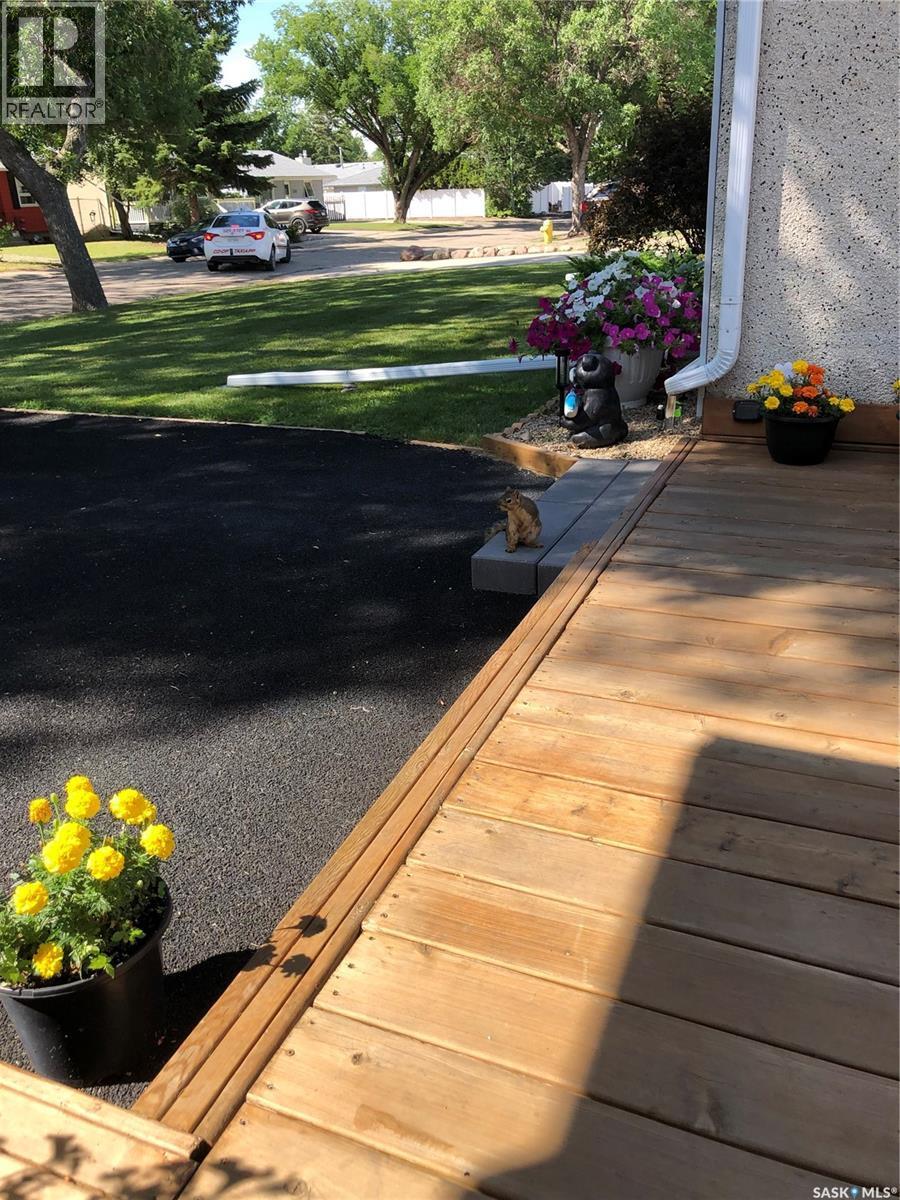 318 Forsyth Crescent, Regina, SK - Outdoor