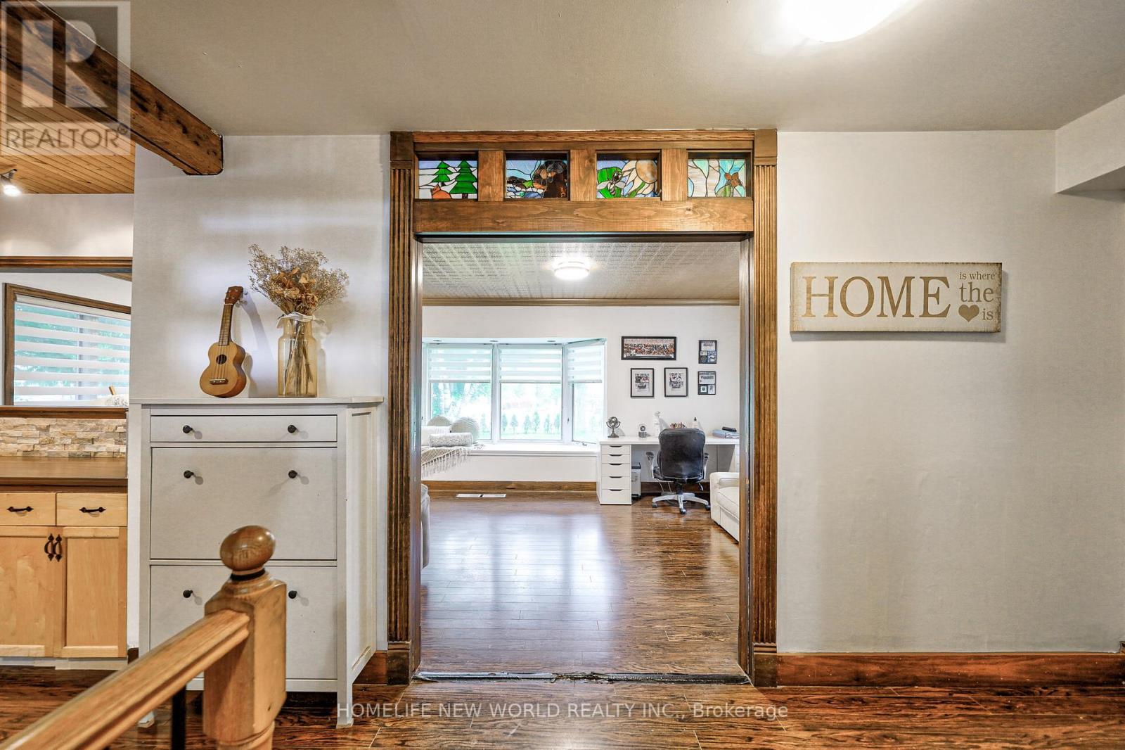 1305 Mineola Gardens, Mississauga, ON - Indoor Photo Showing Other Room