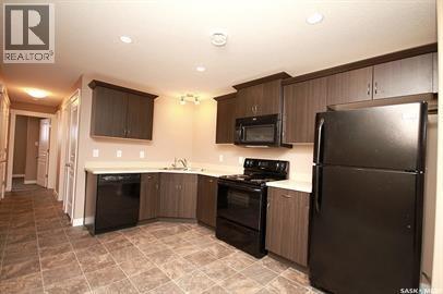 2310 Lindsay Street, Regina, SK - Indoor Photo Showing Kitchen