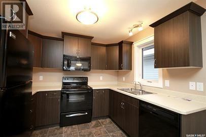 2310 Lindsay Street, Regina, SK - Indoor Photo Showing Kitchen