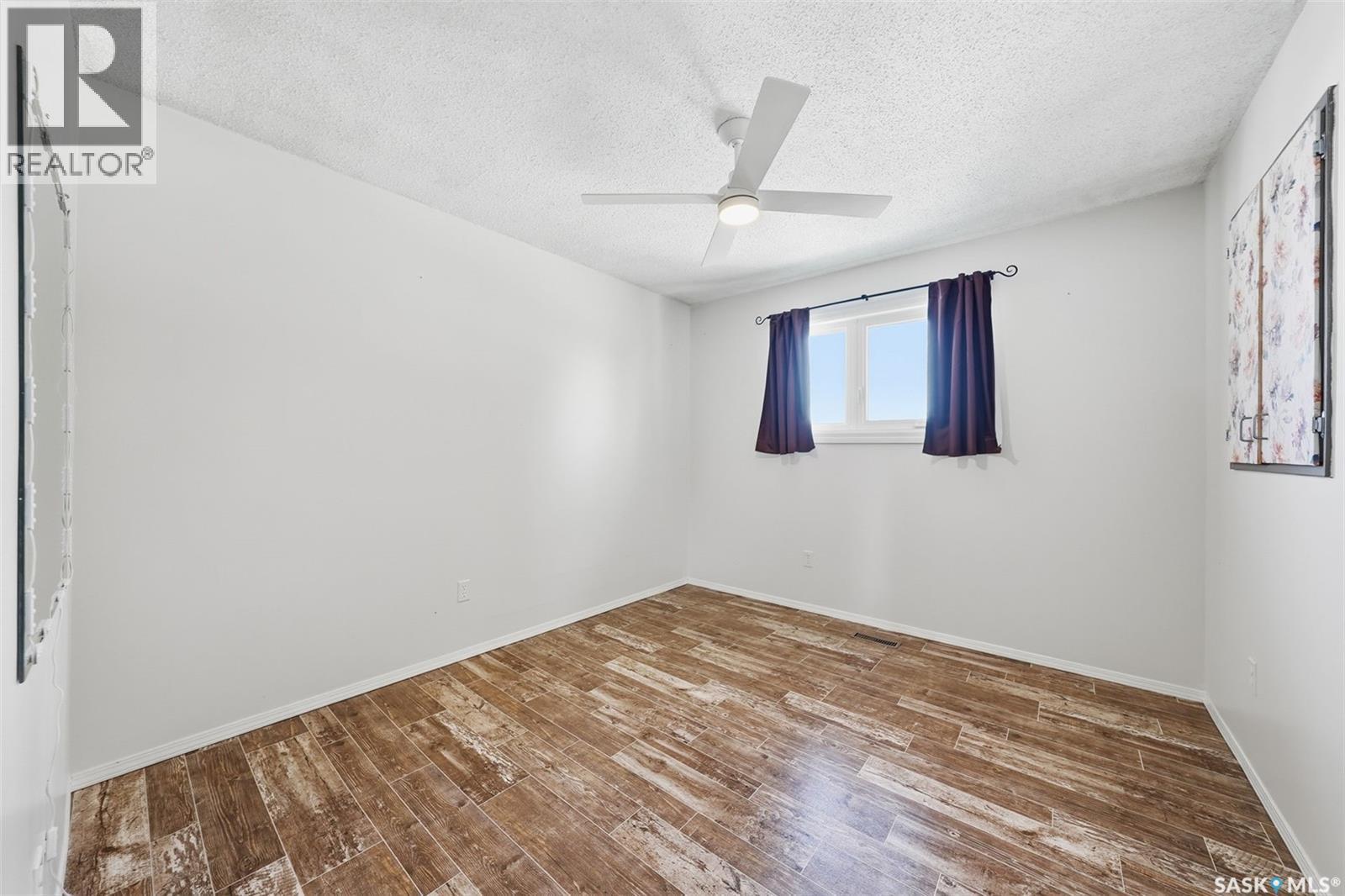 3441 12Th Avenue E, Prince Albert, SK - Indoor Photo Showing Other Room