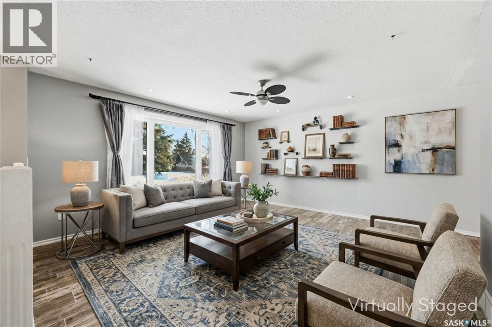 3441 12Th Avenue E, Prince Albert, SK - Indoor Photo Showing Living Room