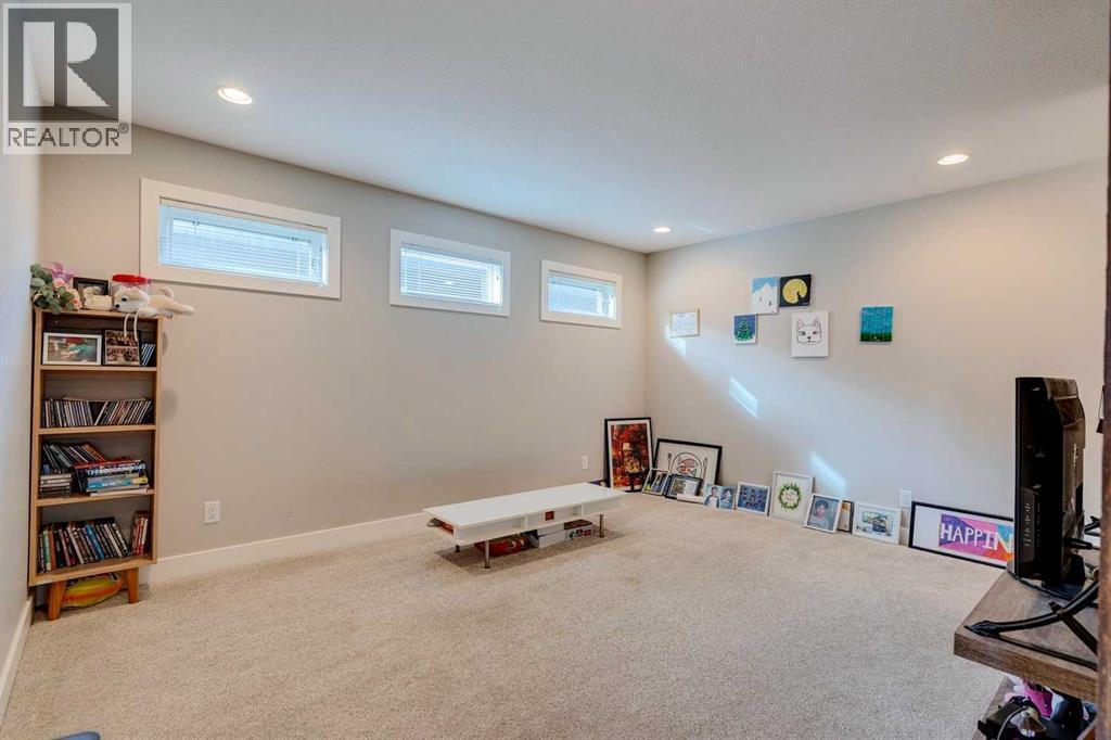 75 Masters Rise Se, Calgary, AB