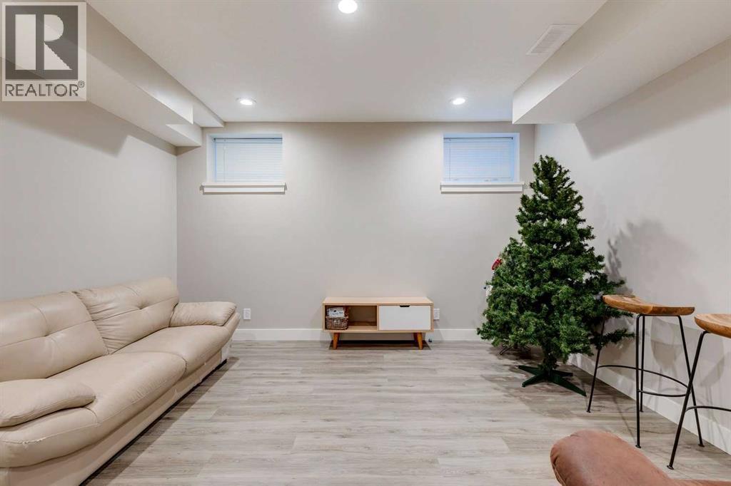 75 Masters Rise Se, Calgary, AB