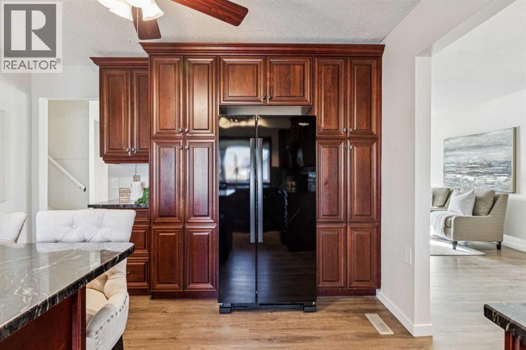 195 Lake Adams Crescent Se, Calgary, AB - Indoor