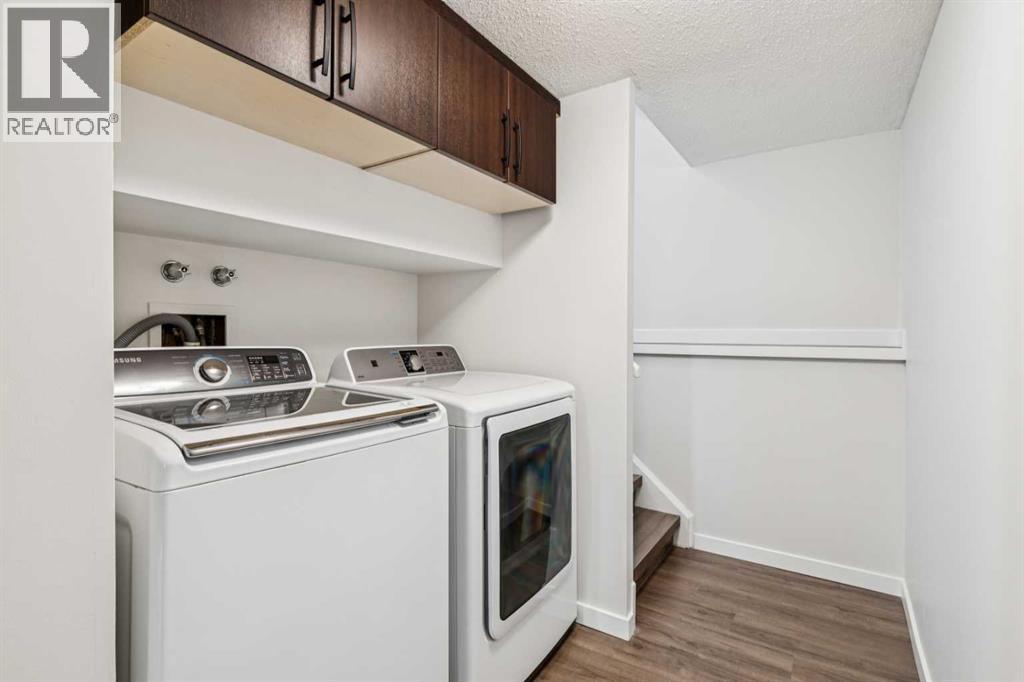 195 Lake Adams Crescent Se, Calgary, AB - Indoor Photo Showing Laundry Room