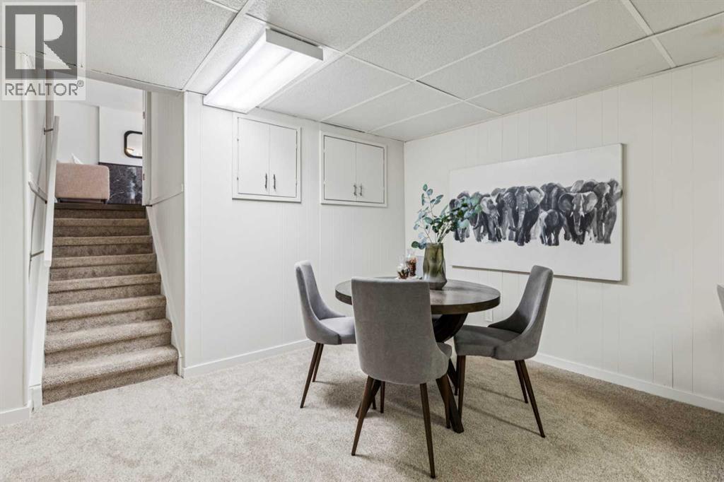 195 Lake Adams Crescent Se, Calgary, AB - Indoor Photo Showing Dining Room