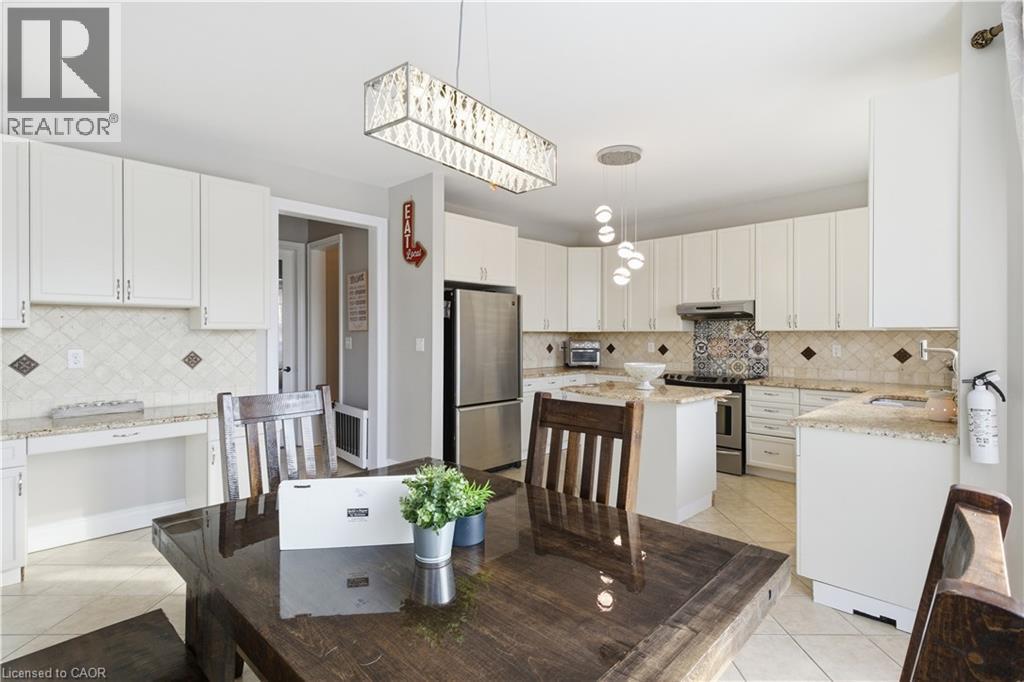 75 Chase Crescent, Cambridge, ON - Indoor Photo Showing Other Room