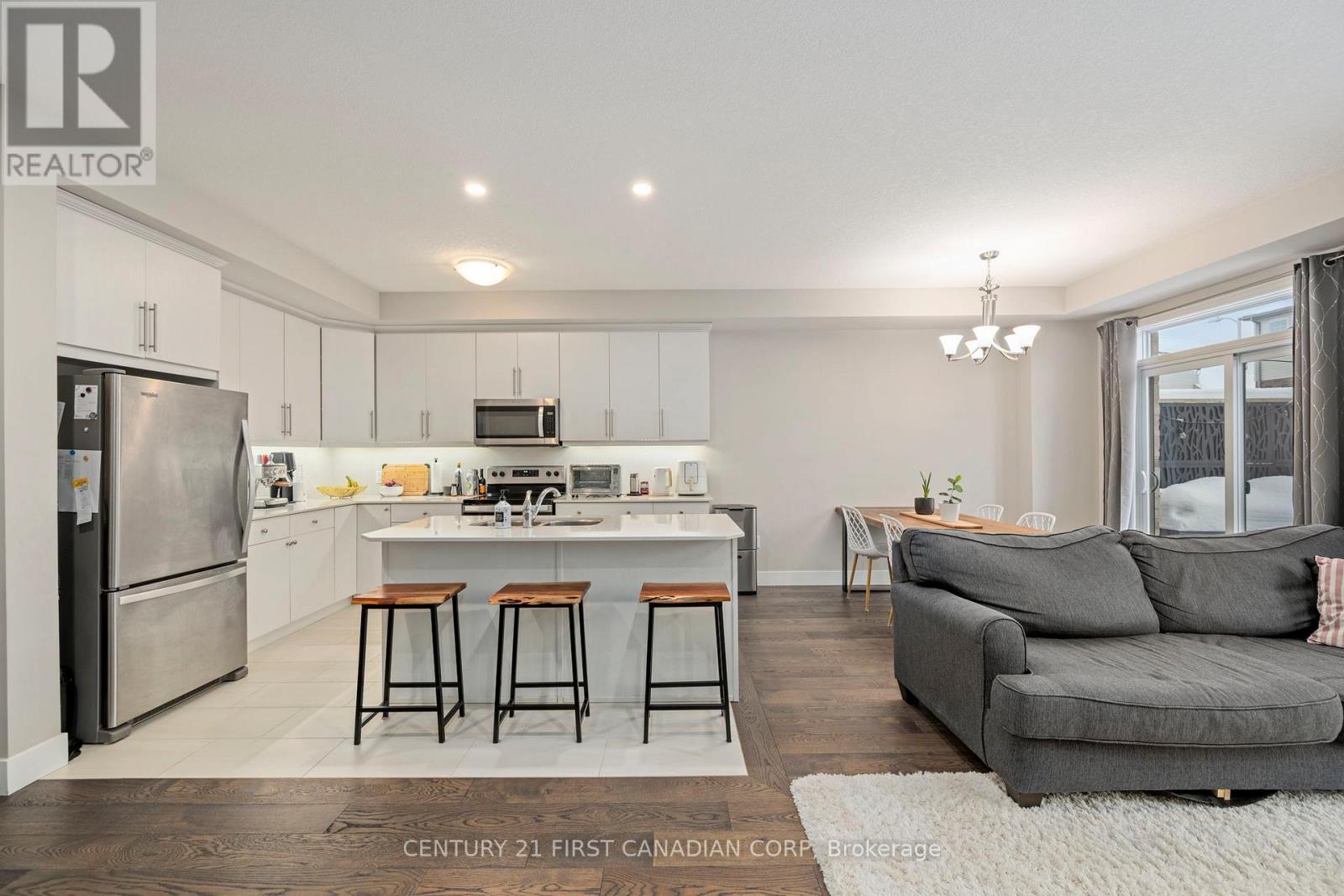 36 - 1375 Whetherfield Street, London North (North M), ON - Indoor Photo Showing Kitchen With Double Sink