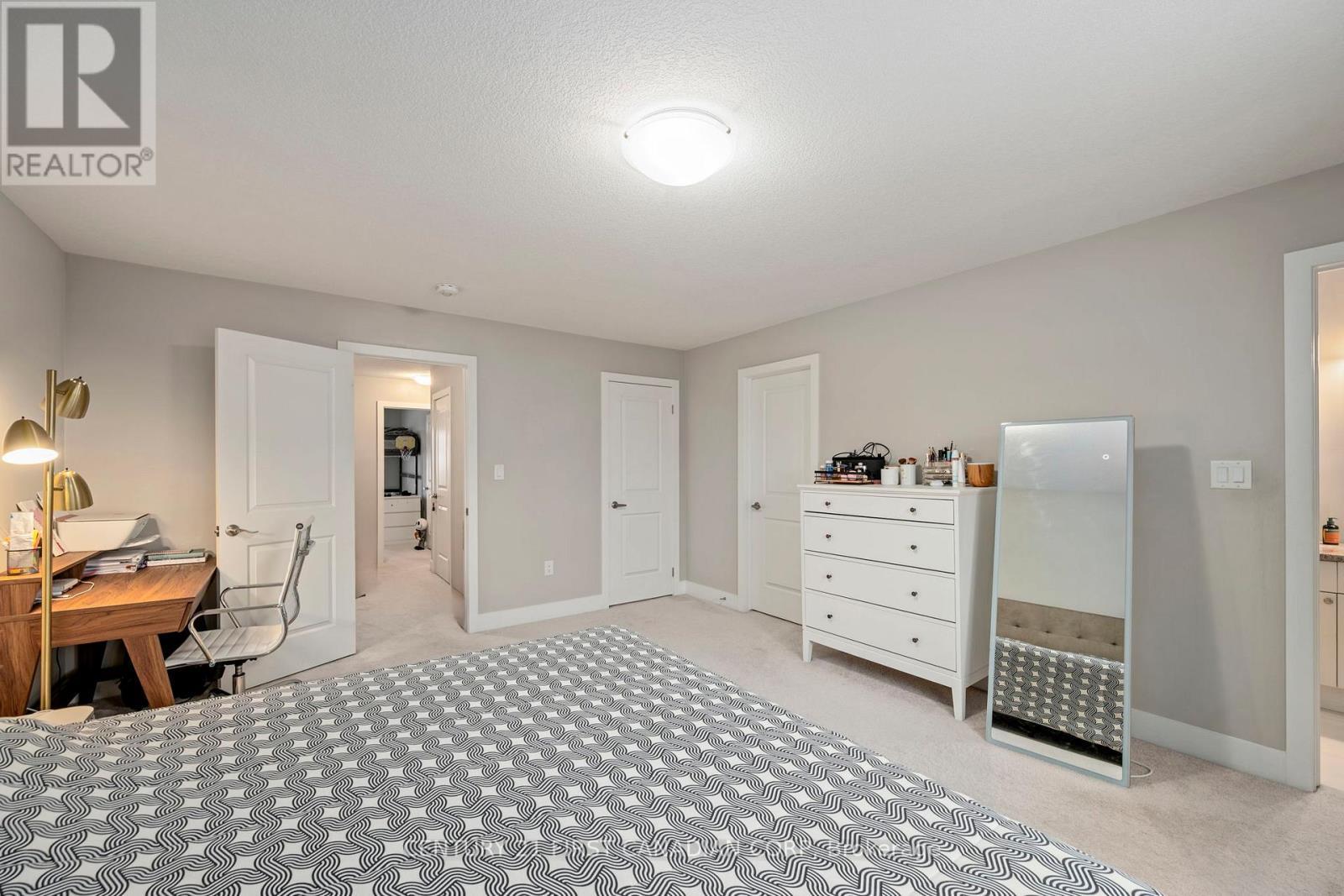 36 - 1375 Whetherfield Street, London North (North M), ON - Indoor Photo Showing Bedroom