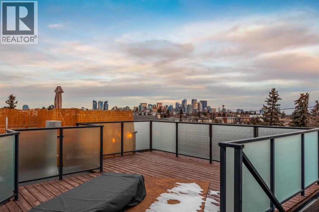 2915 17 Street Sw, Calgary, AB - Outdoor With View