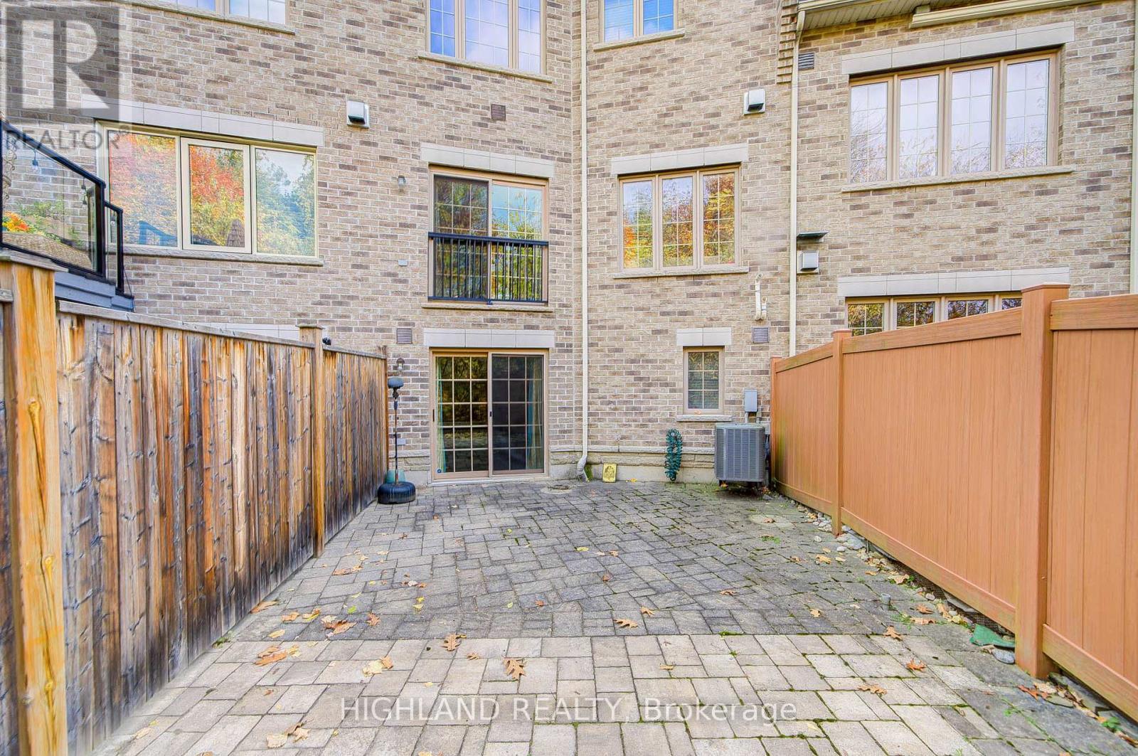 1569 Eglinton Avenue W, Mississauga, ON - Outdoor With Exterior