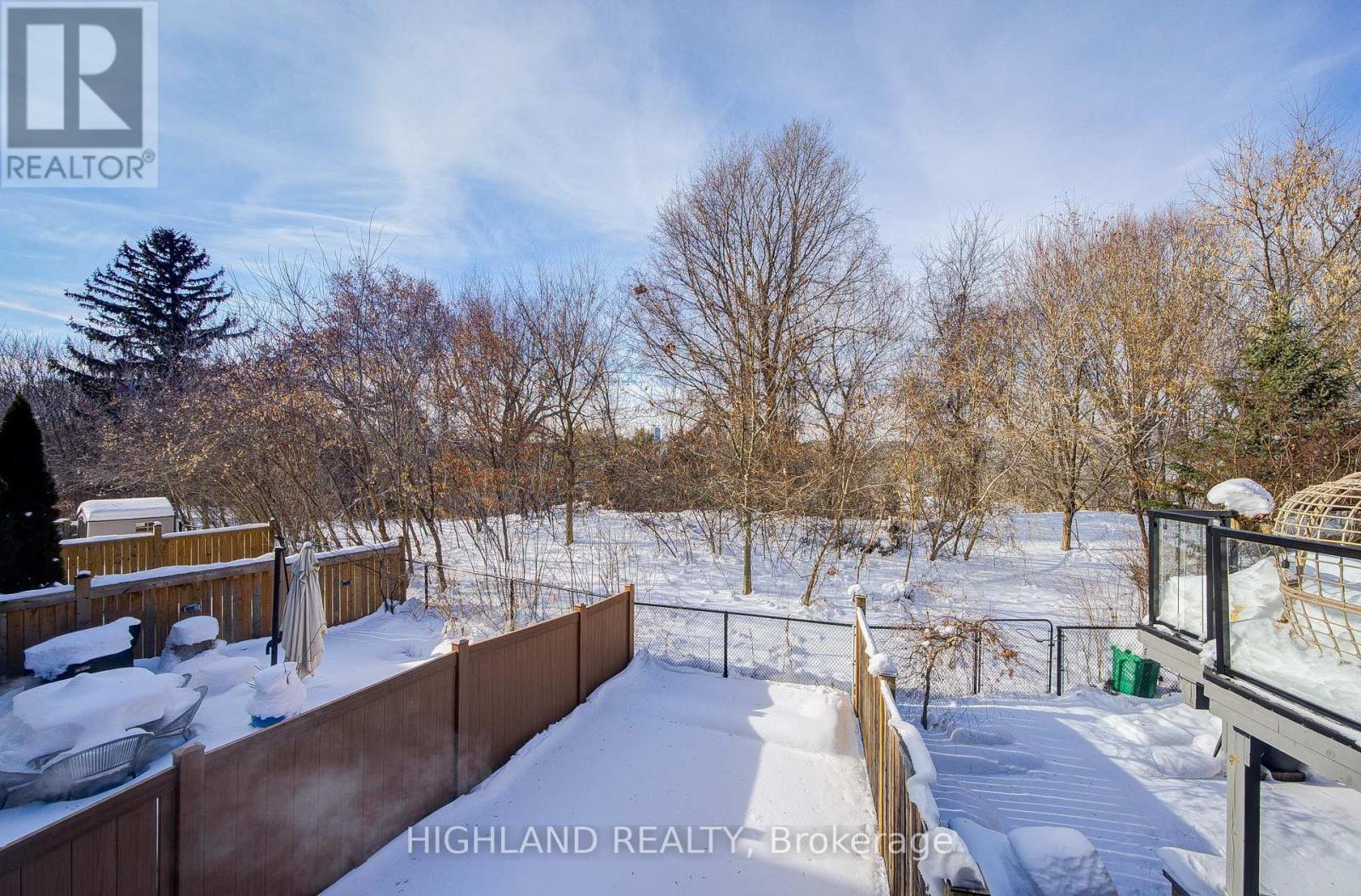 1569 Eglinton Avenue W, Mississauga, ON - Outdoor