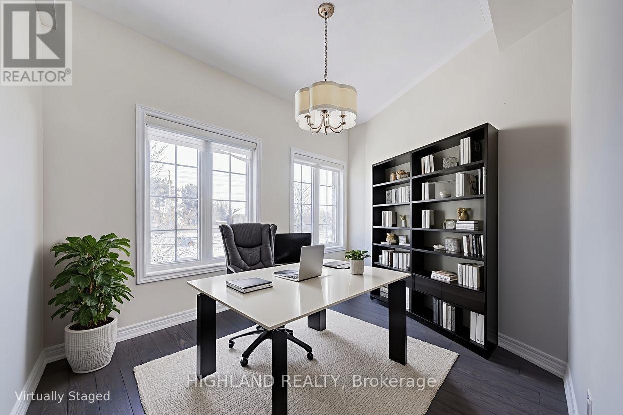 1569 Eglinton Avenue W, Mississauga, ON - Indoor Photo Showing Office