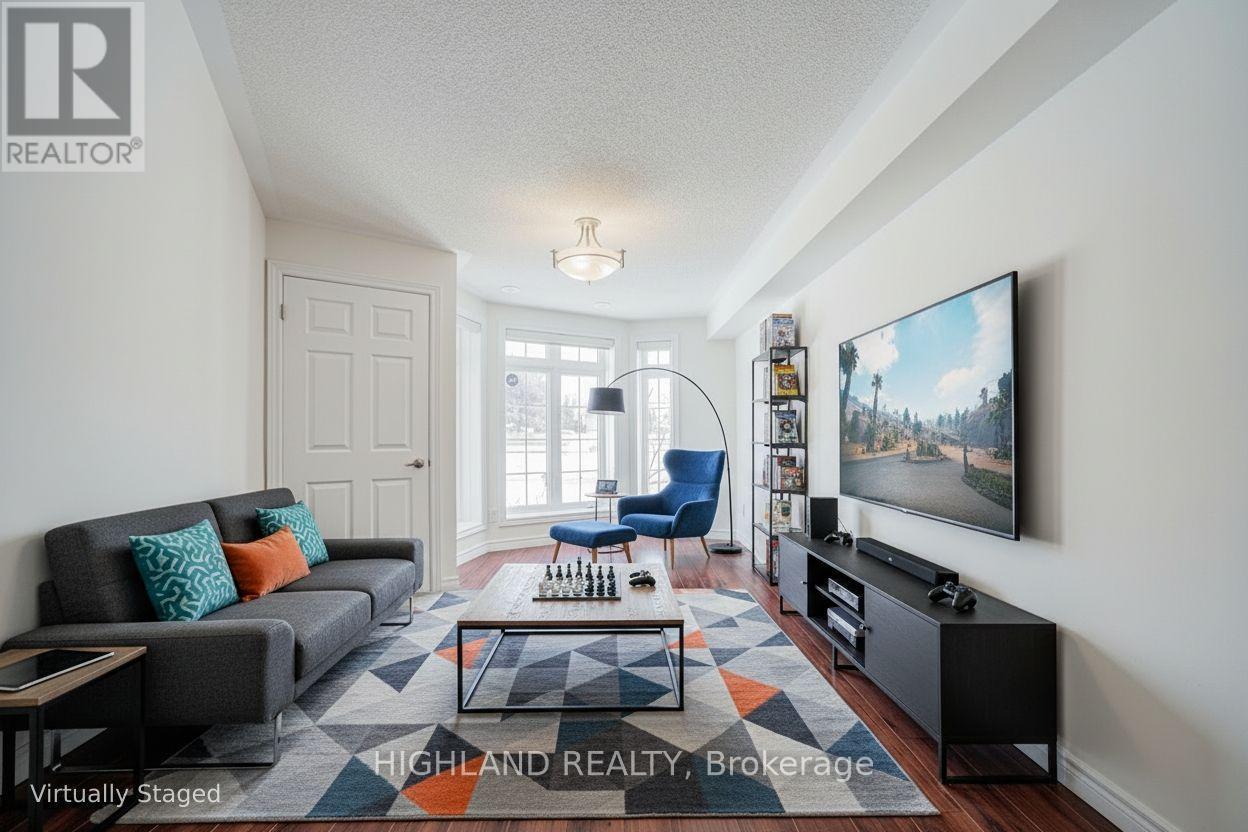 1569 Eglinton Avenue W, Mississauga, ON - Indoor Photo Showing Other Room