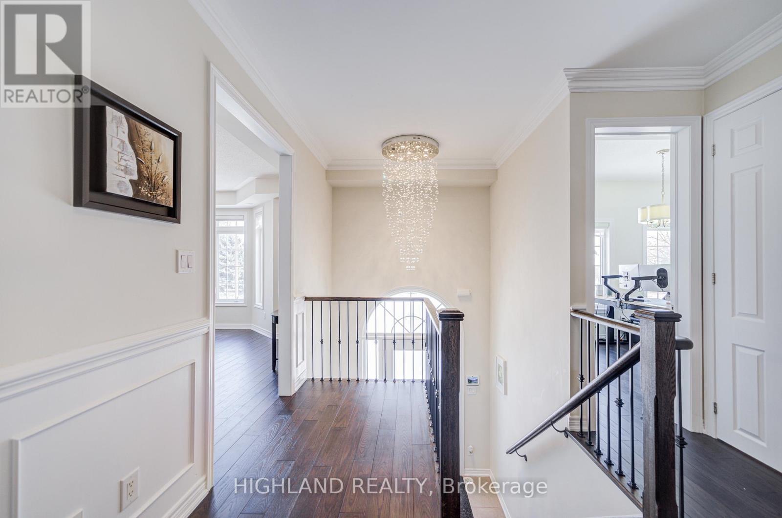 1569 Eglinton Avenue W, Mississauga, ON - Indoor Photo Showing Other Room