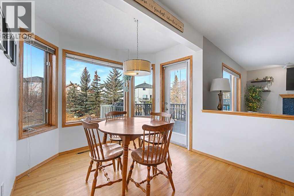 105 Citadel Crest Park Nw, Calgary, AB - Indoor Photo Showing Dining Room