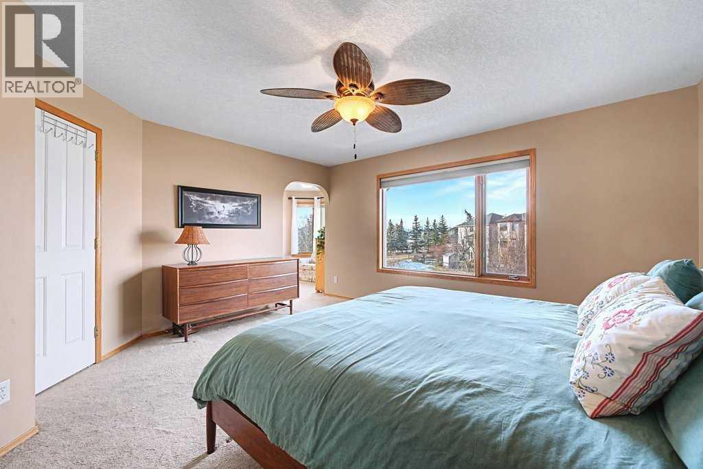 105 Citadel Crest Park Nw, Calgary, AB - Indoor Photo Showing Bedroom