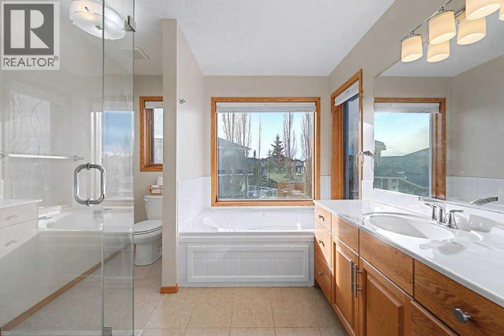 105 Citadel Crest Park Nw, Calgary, AB - Indoor Photo Showing Bathroom