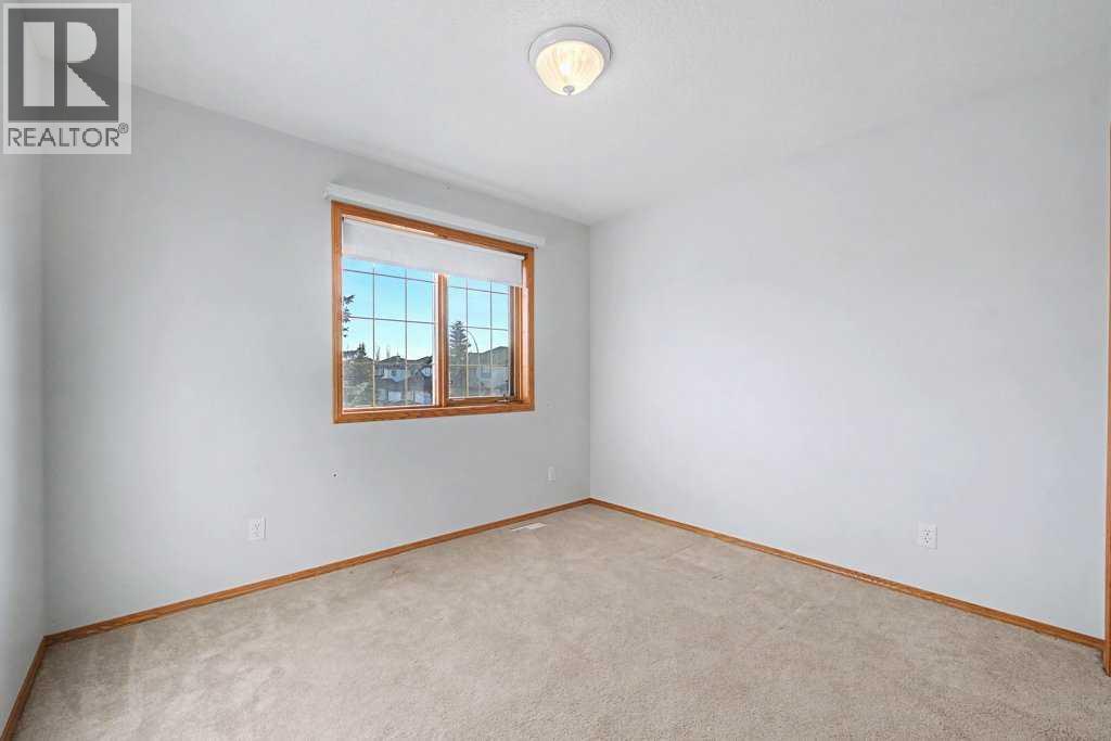 105 Citadel Crest Park Nw, Calgary, AB - Indoor Photo Showing Other Room
