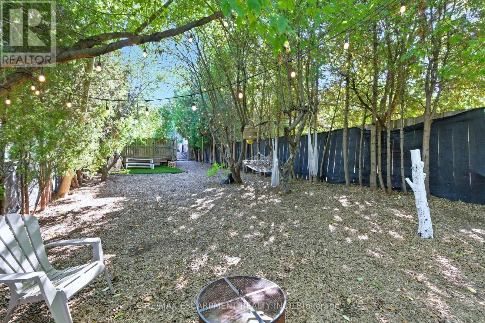 Fully Fenced - 249 Bay Street N, Hamilton, ON - Outdoor