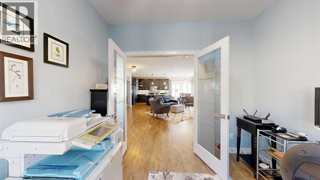 4020 Monarch Way, Stettler, AB - Indoor