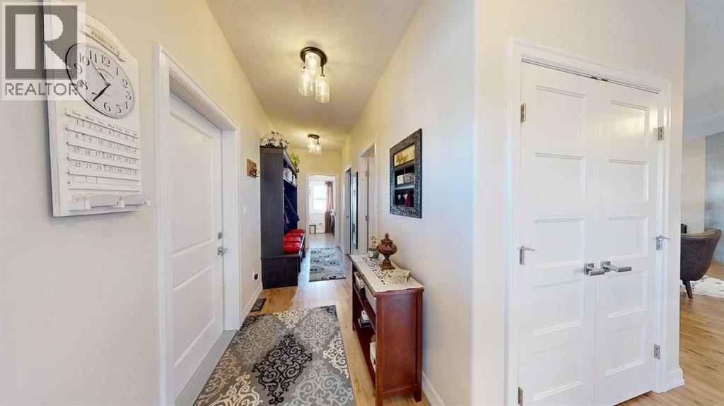 4020 Monarch Way, Stettler, AB - Indoor Photo Showing Other Room