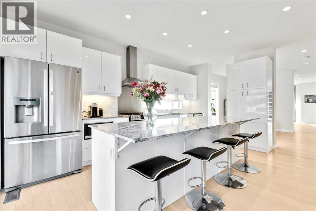 2728 Cochrane Road Nw, Calgary, AB - Indoor Photo Showing Kitchen With Upgraded Kitchen