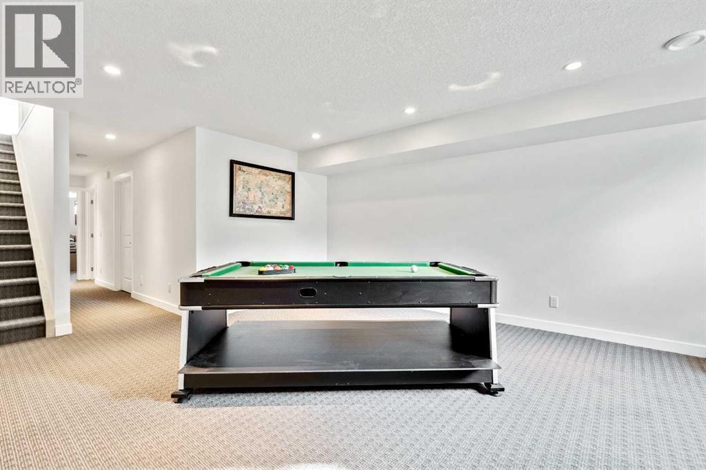 2728 Cochrane Road Nw, Calgary, AB - Indoor Photo Showing Other Room