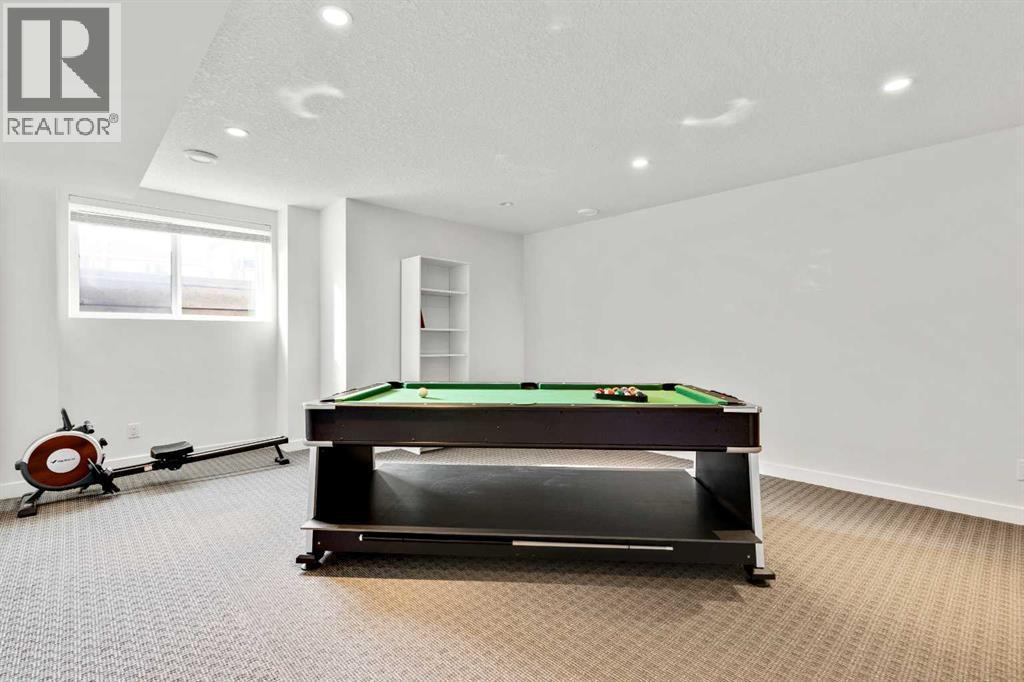 2728 Cochrane Road Nw, Calgary, AB - Indoor Photo Showing Other Room