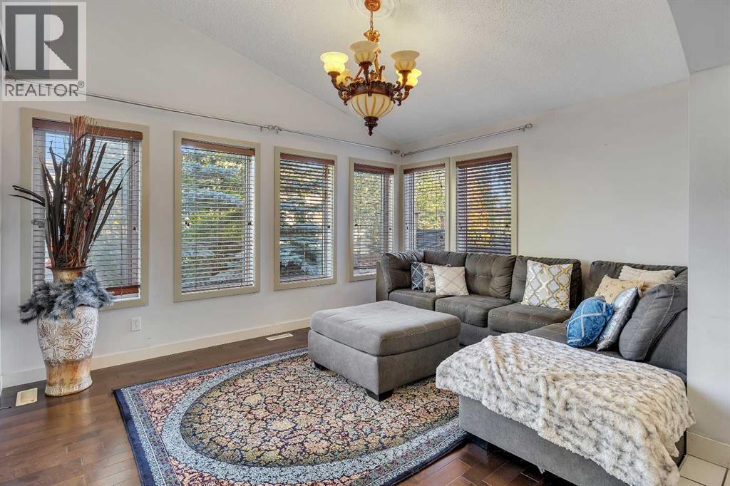 135 Panatella Close Nw, Calgary, AB - Indoor Photo Showing Living Room