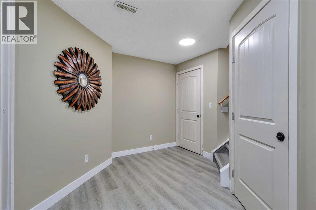 135 Panatella Close Nw, Calgary, AB - Indoor Photo Showing Other Room