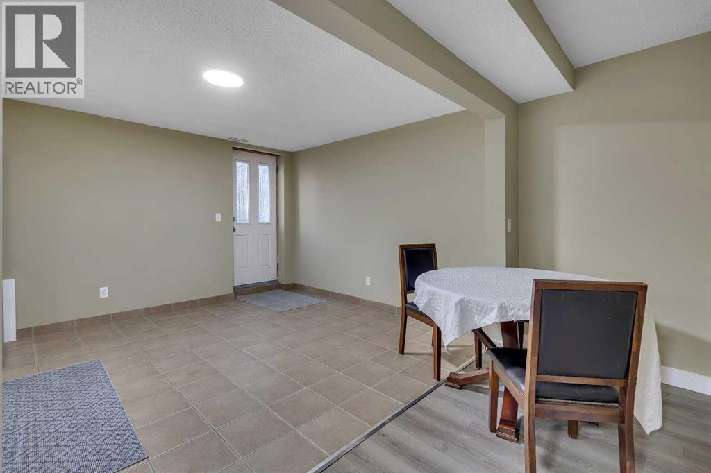 135 Panatella Close Nw, Calgary, AB - Indoor