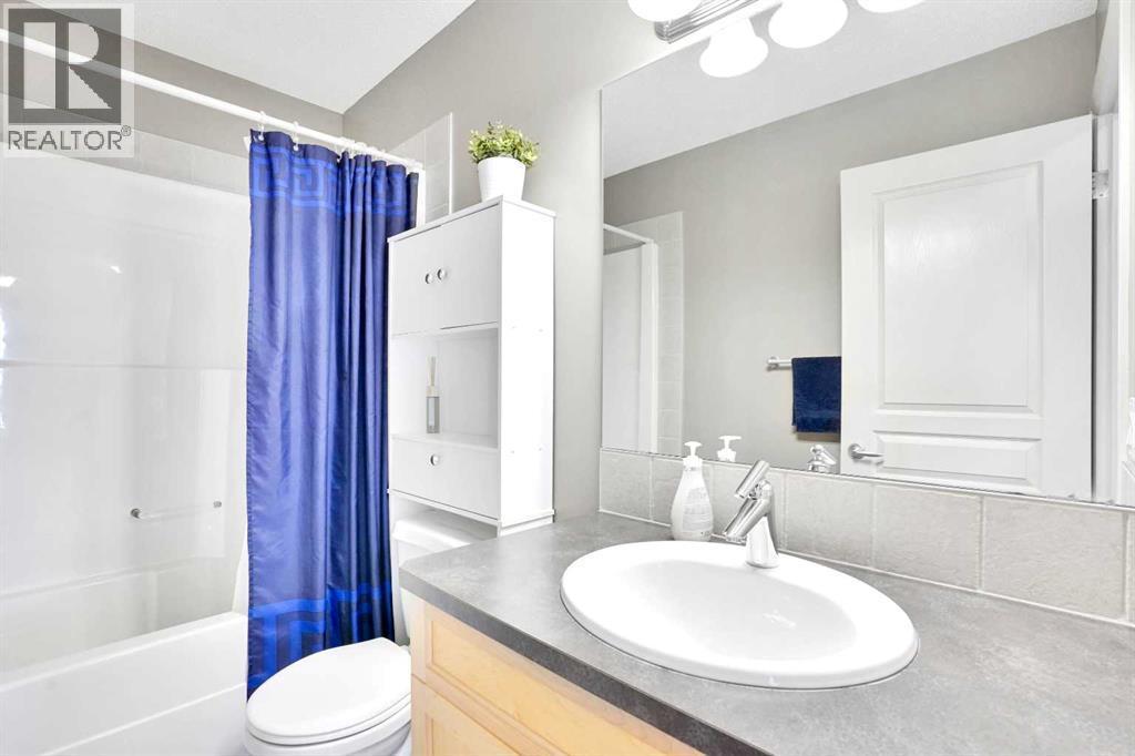 172 Seagreen Way, Chestermere, AB - Indoor Photo Showing Bathroom
