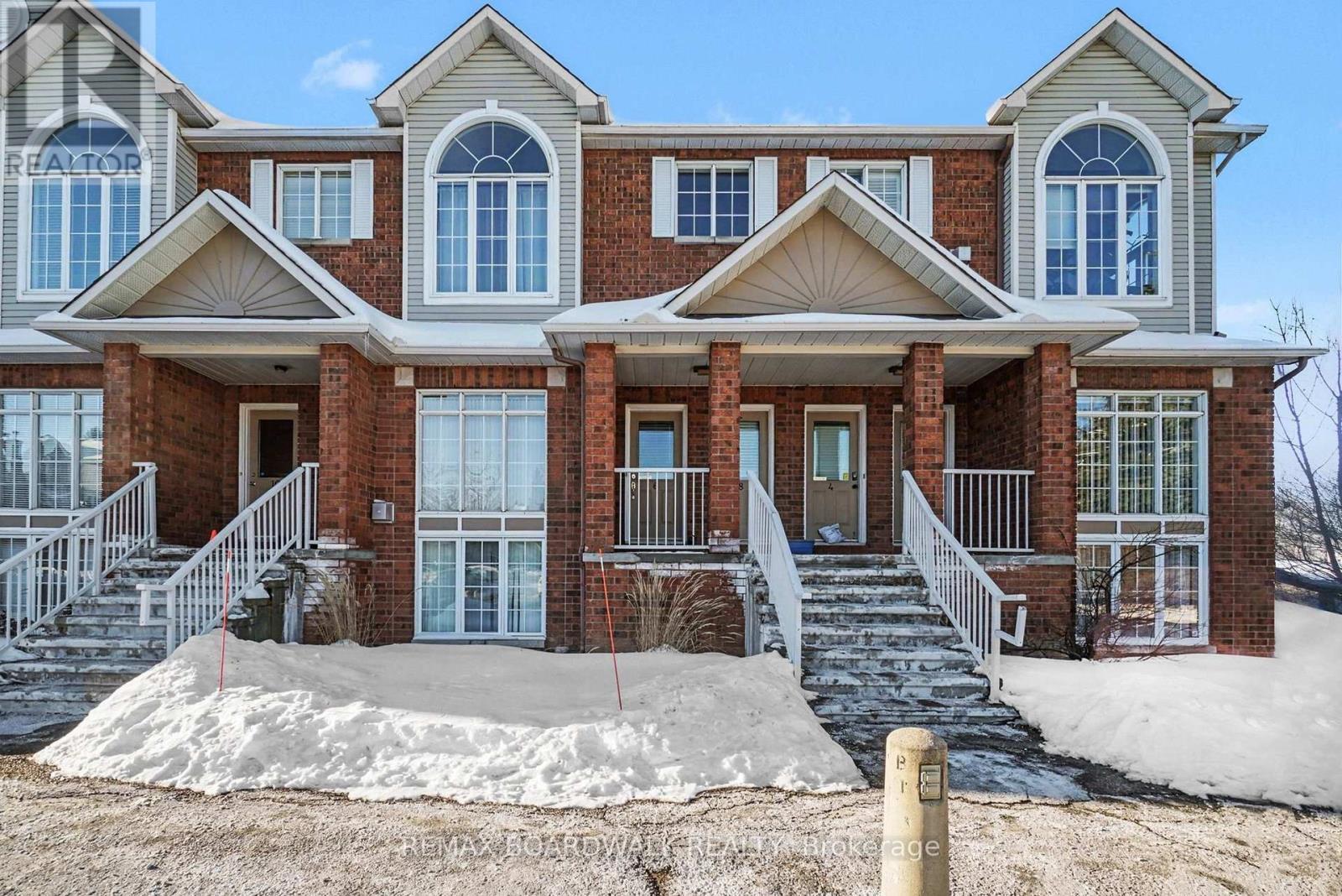 6 Briston Private, Ottawa, ON