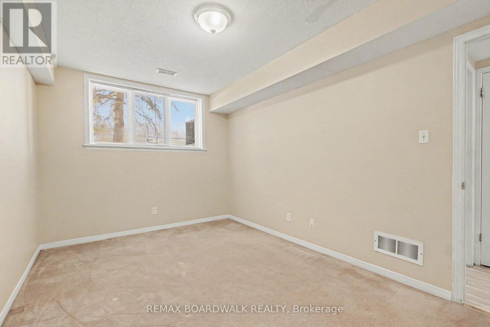 6 Briston Private, Ottawa, ON