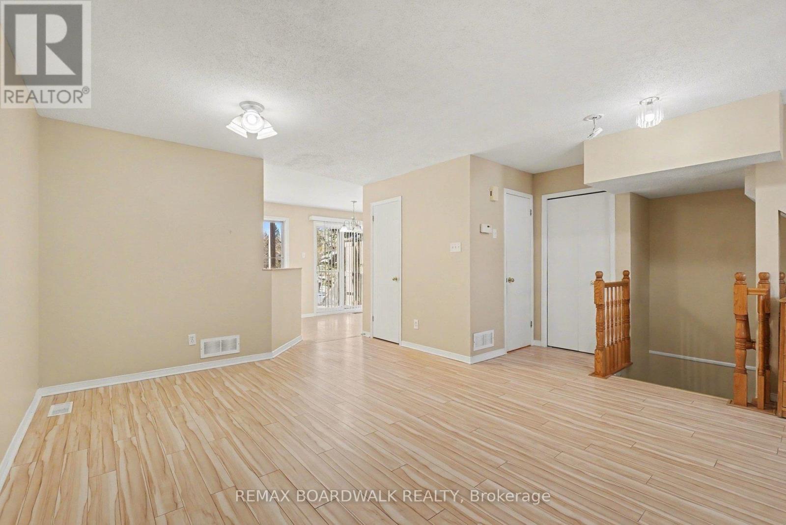 6 Briston Private, Ottawa, ON