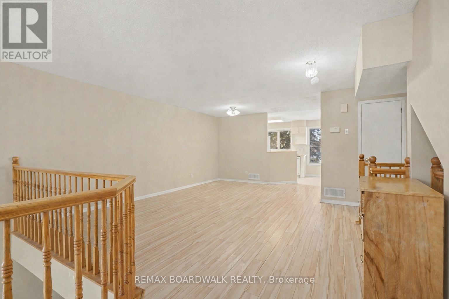 6 Briston Private, Ottawa, ON