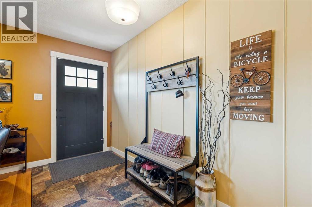 1507 Cayuga Drive Nw, Calgary, AB - Indoor Photo Showing Other Room