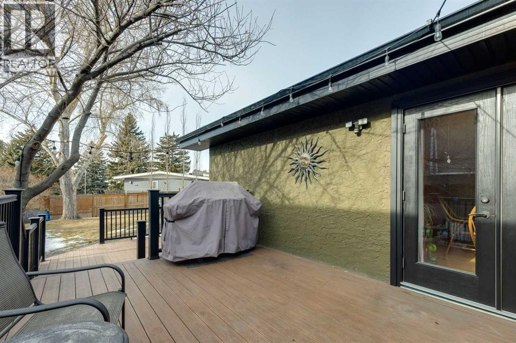 1507 Cayuga Drive Nw, Calgary, AB - Outdoor With Deck Patio Veranda With Exterior